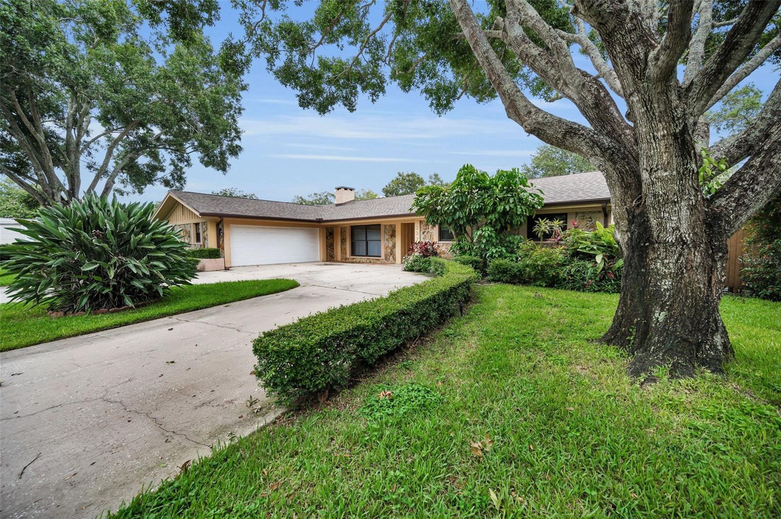 2275 WILLOWBROOK DRIVE
