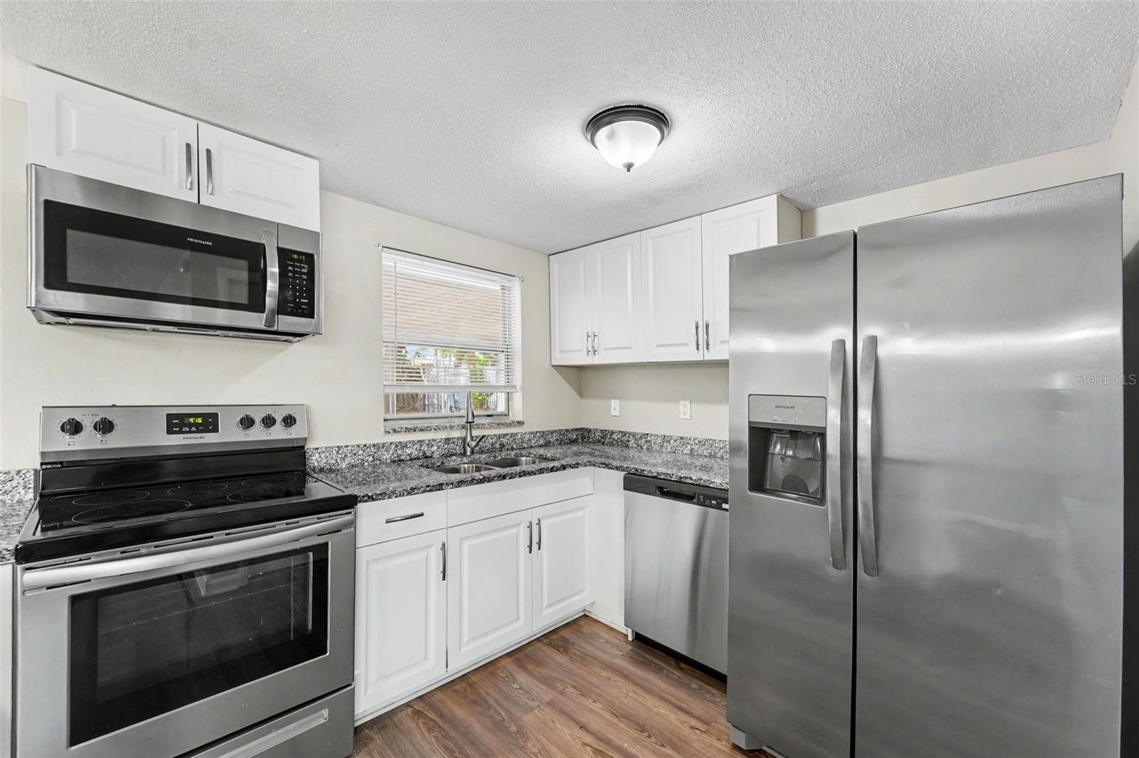 JASMINE LAKES - Residential