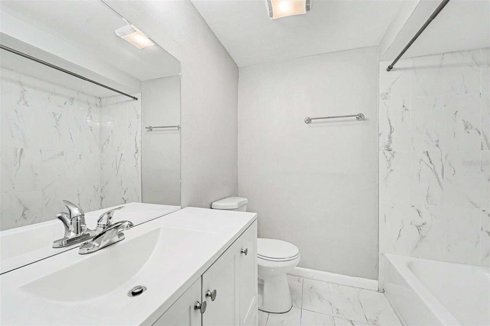 JASMINE LAKES - Residential