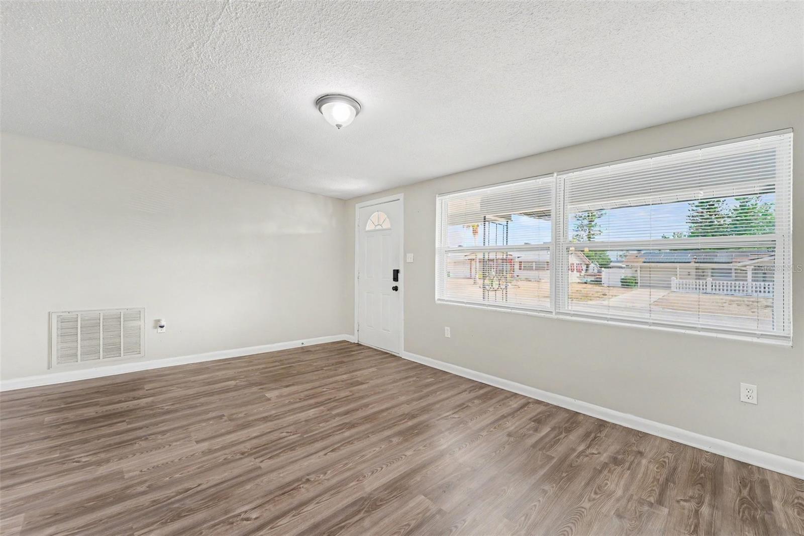 JASMINE LAKES - Residential