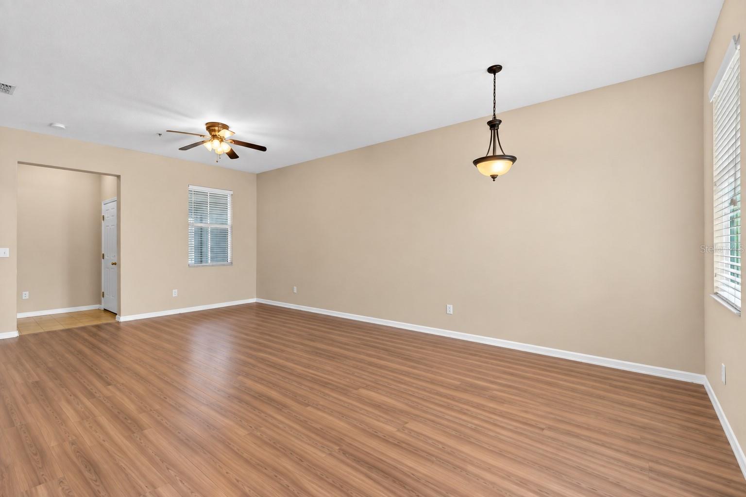 1327 PRIORY CIRCLE 1327
