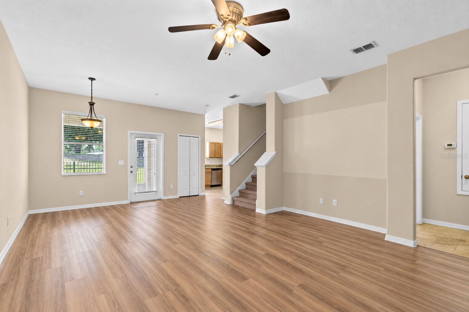 1327 PRIORY CIRCLE 1327