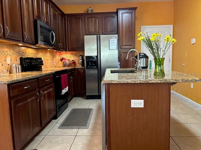 OAKHURST RESERVE UNIT TWO - Residential Lease