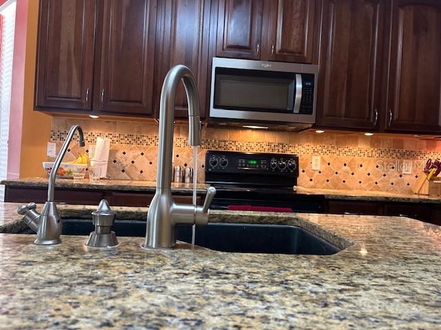 OAKHURST RESERVE UNIT TWO - Residential Lease