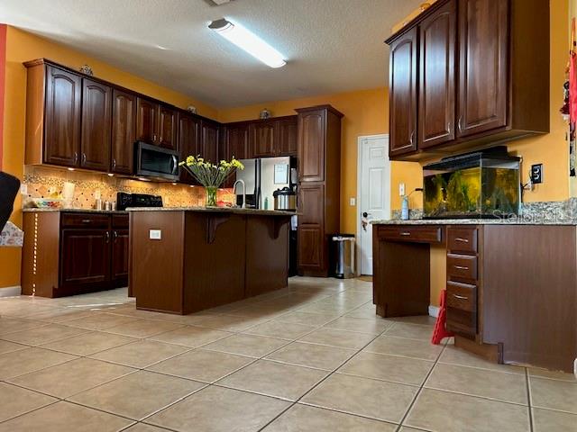 OAKHURST RESERVE UNIT TWO - Residential Lease