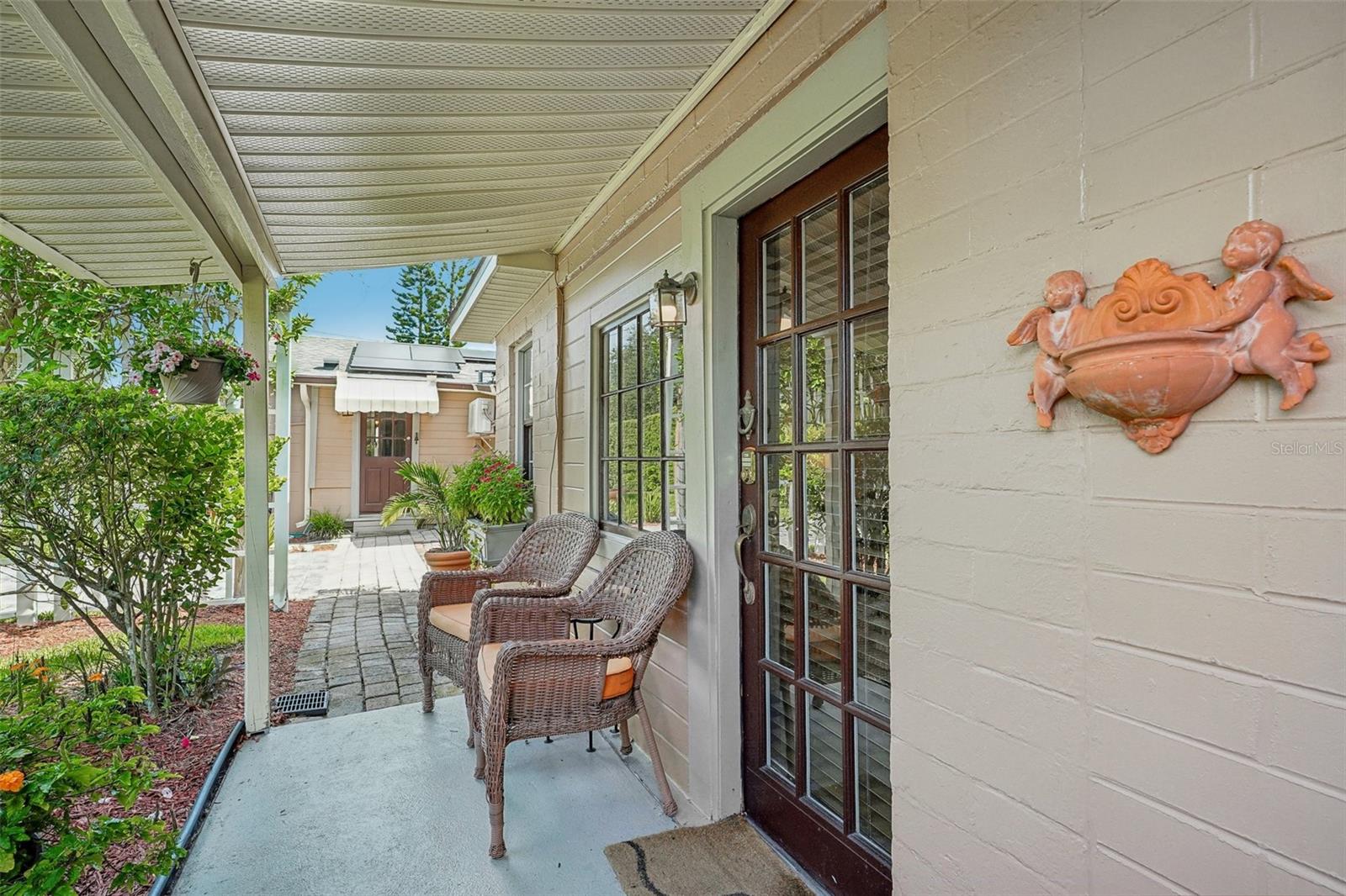 UNIVERSITY HEIGHTS - Residential Income