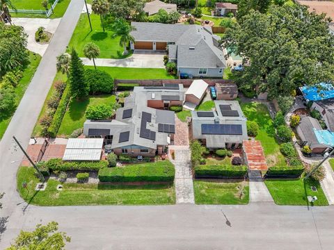 Photo of 1020 Venetian Avenue, Orlando, FL 32804 (MLS # O6406400)