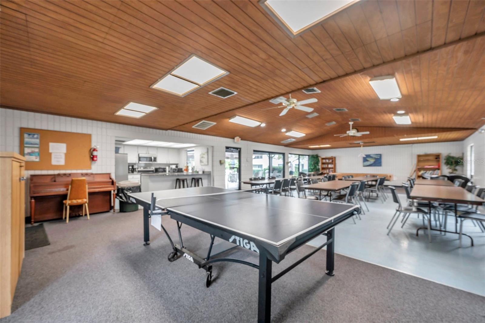 INVERNESS CONDO - Residential Lease