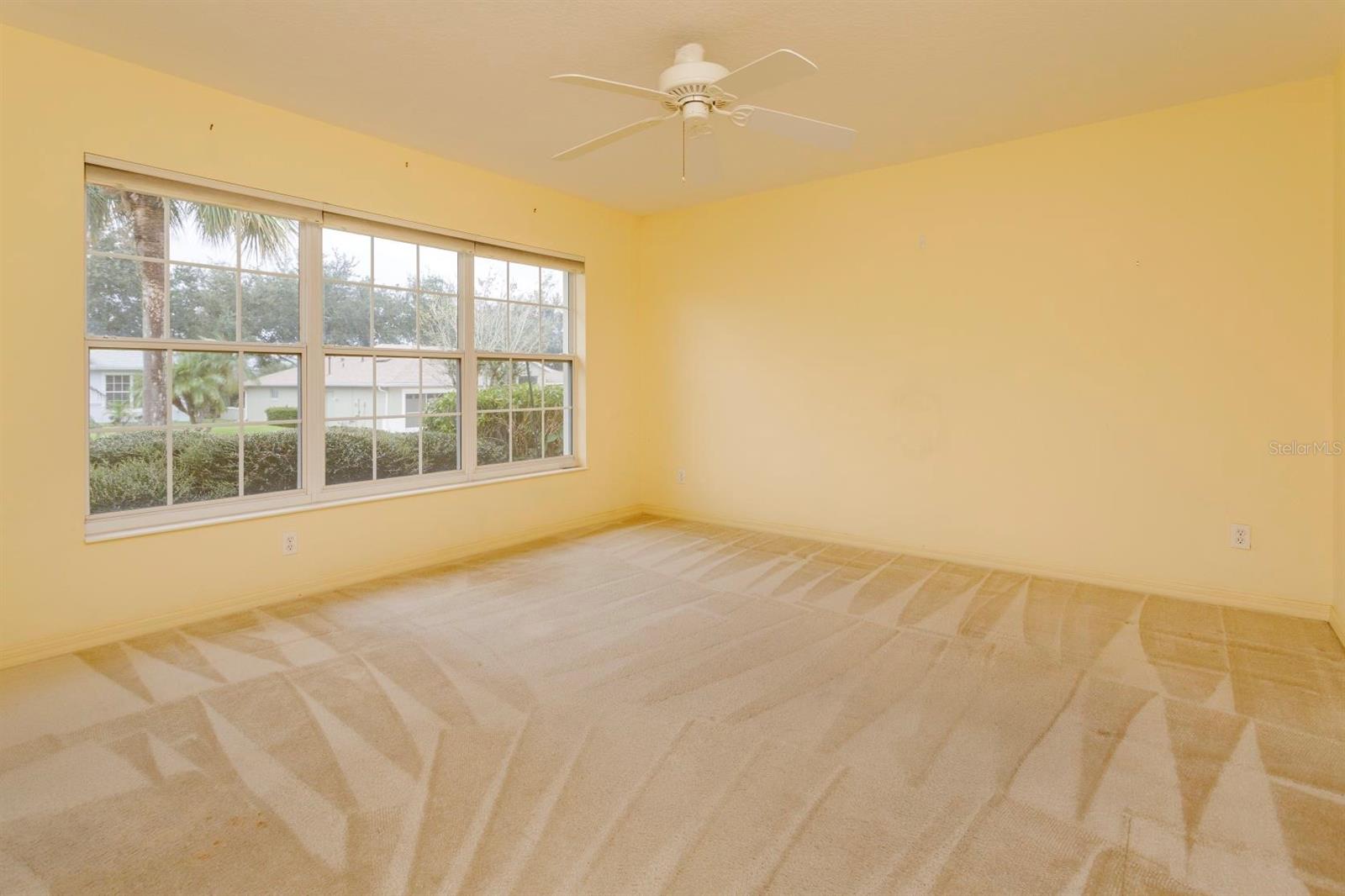 TAVARES ROYAL HARBOR PH 02 LT 179 - Residential