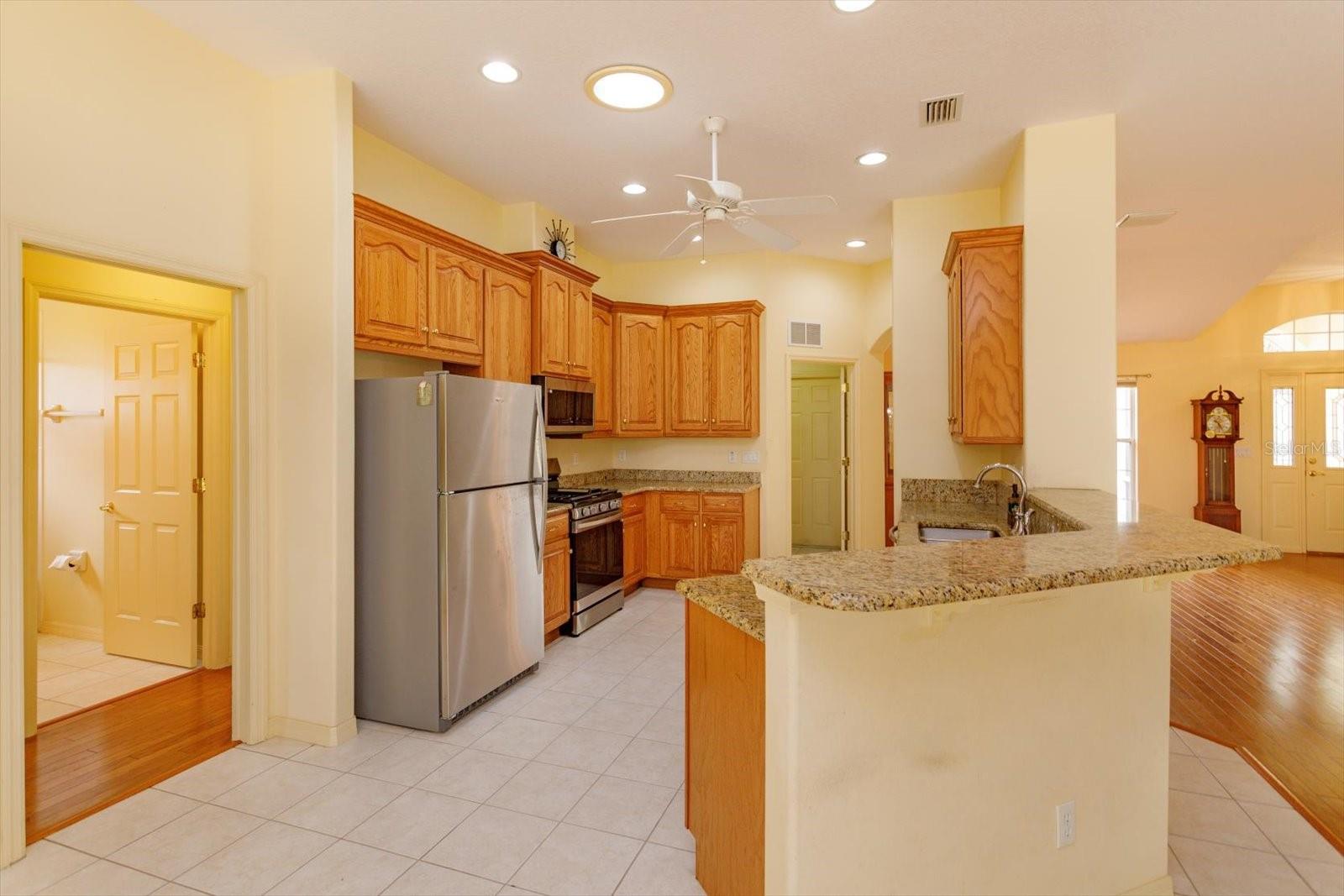 TAVARES ROYAL HARBOR PH 02 LT 179 - Residential