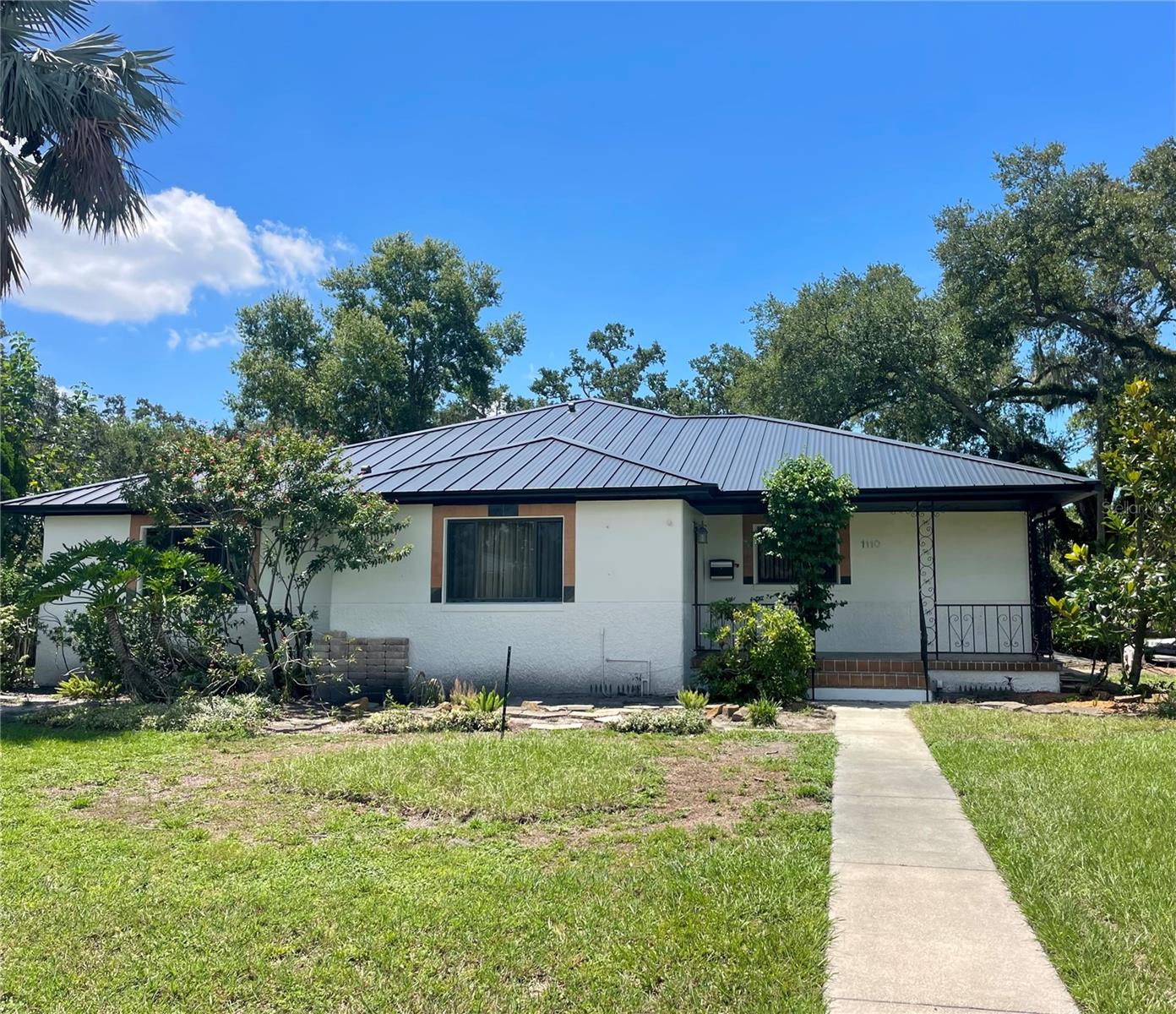 Renovated and move-in ready, this charming 1 bedroom, 1 bathroom unit offers incredible value in one of Tampa’s most desirable locations. Nestled in the sought-after Riverside Heights neighborhood, you’ll enjoy being just minutes from Downtown Tampa, Armature Works, the Riverwalk, and all the dining, shopping, and entertainment the city has to offer. Tucked behind the main home with a private entrance, this unit provides both comfort and privacy. Inside, you’ll find a full-size kitchen with upgraded appliances, a spacious bedroom with a large closet, a well-appointed bathroom, and the convenience of a full-size washer and dryer. Relax on your screened-in patio or take advantage of both driveway and street parking. With its unbeatable location and modern updates, this home is an affordable opportunity to live near everything Tampa has to offer.
