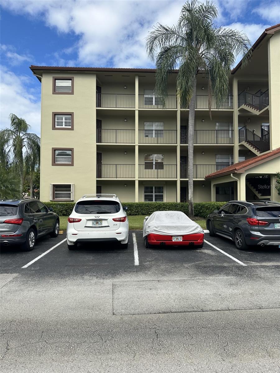 IVANHOE EAST AT CENTURY VILLAGE - Residential