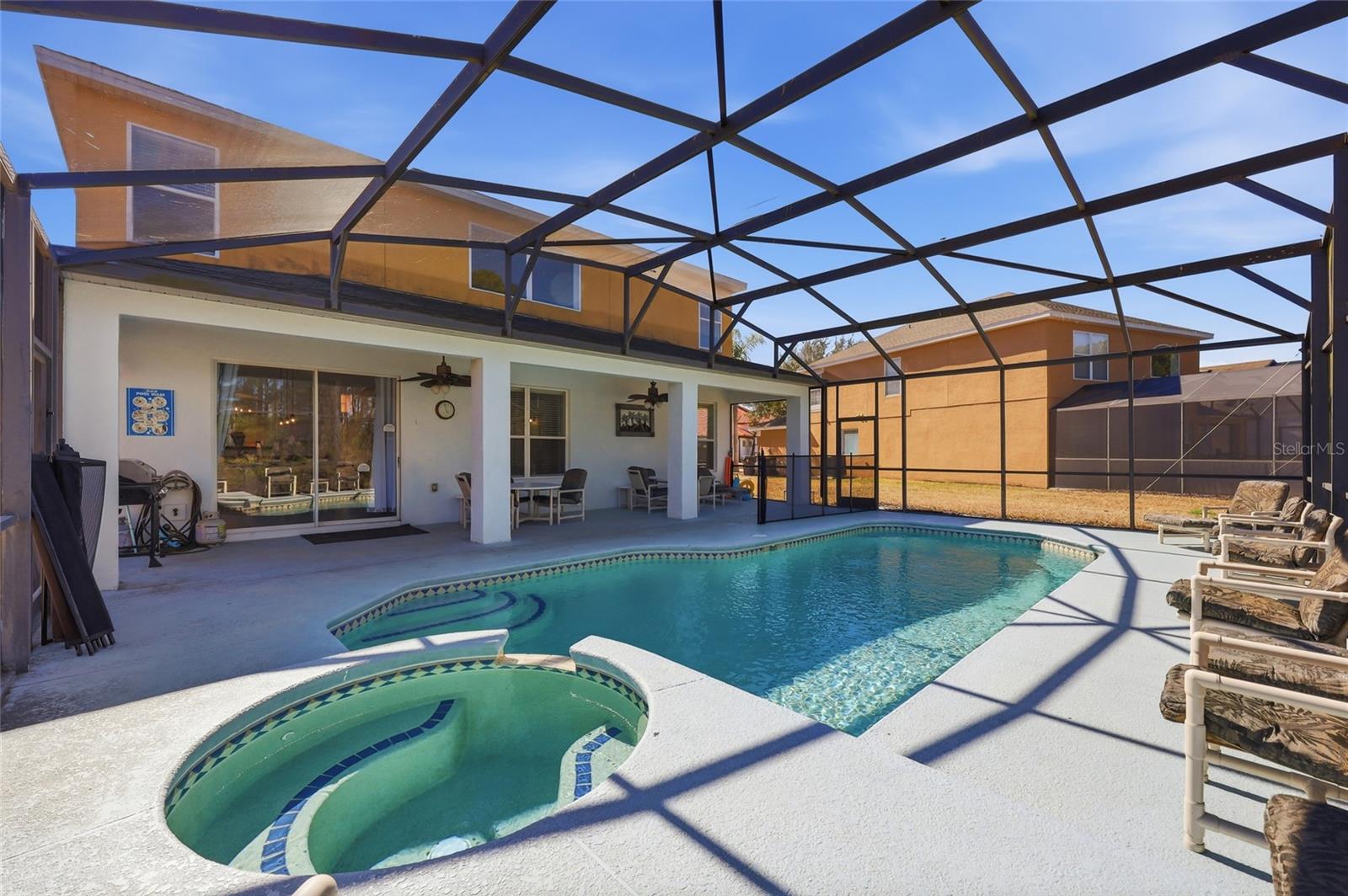 WATERSONG PH 01 - Residential