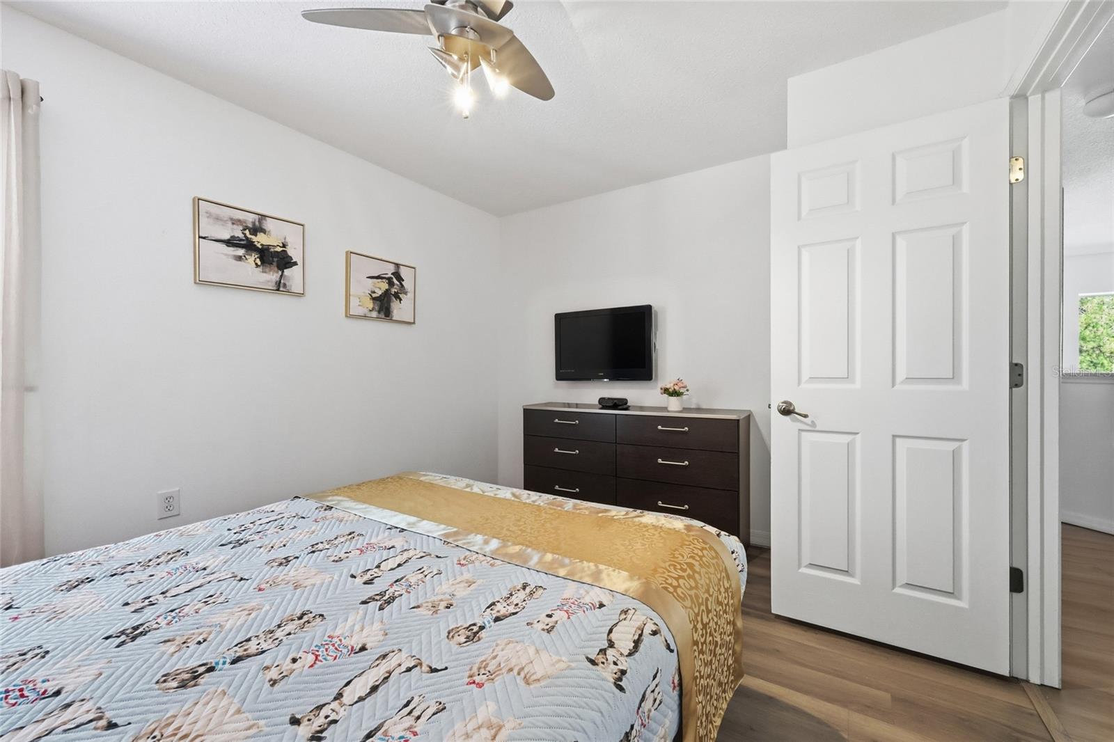 WATERSONG PH 01 - Residential