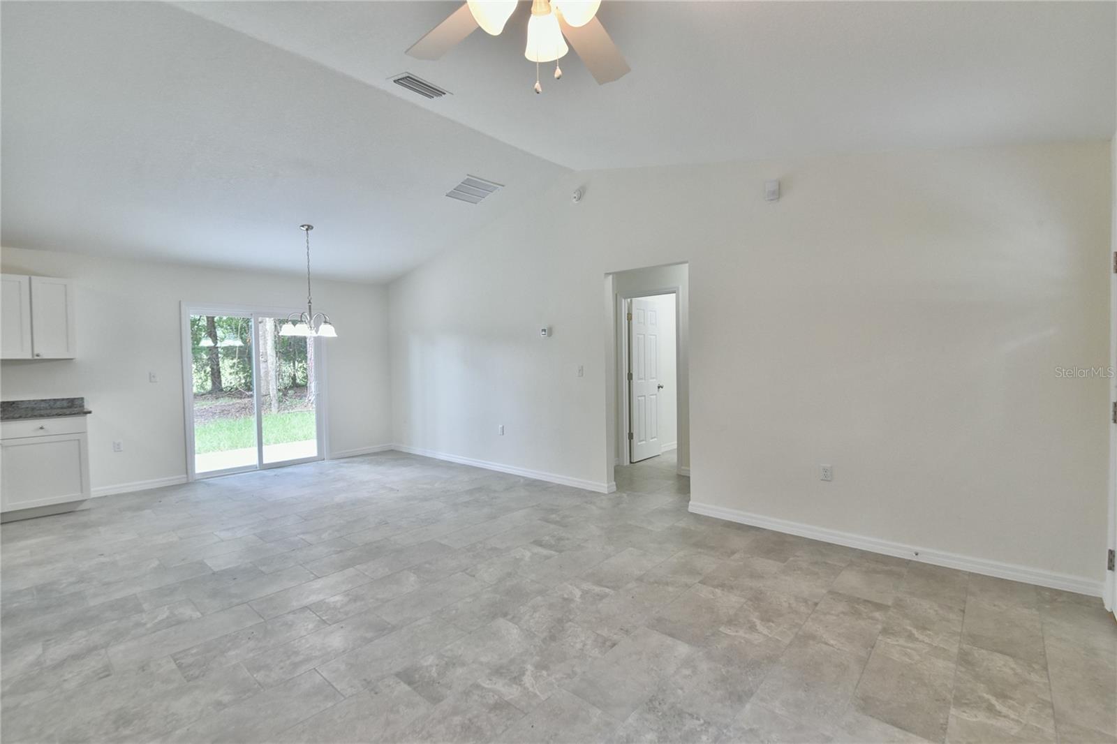 OCALA PARK ESTATE - Residential Lease