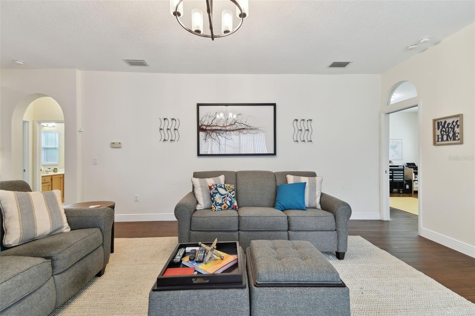 WARWICK HILLS - Residential