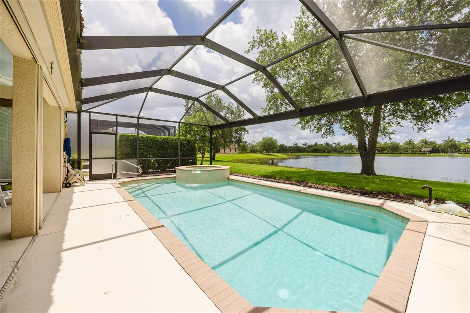 TERN BAY GOLF & CC - Residential