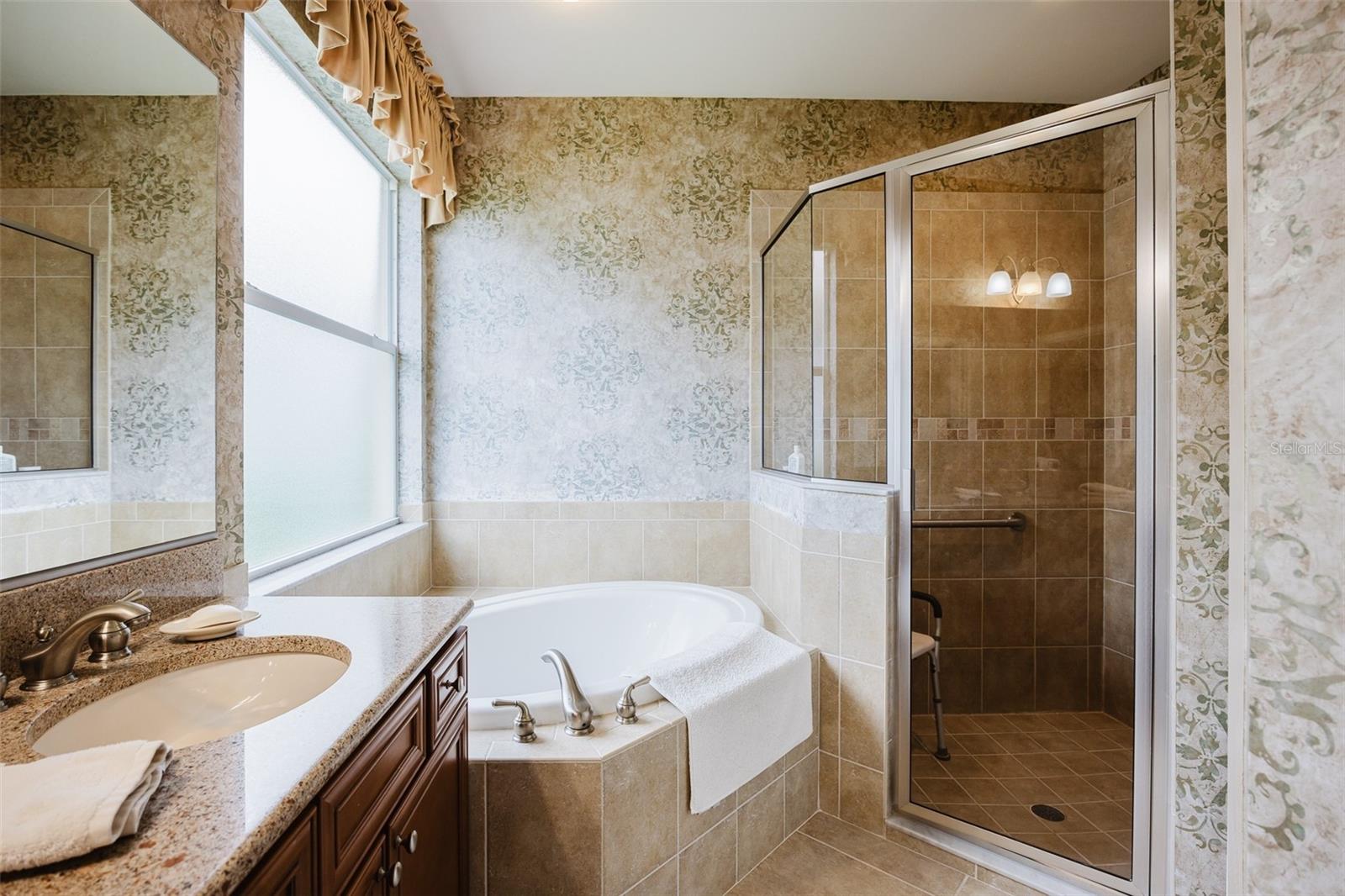 TERN BAY GOLF & CC - Residential