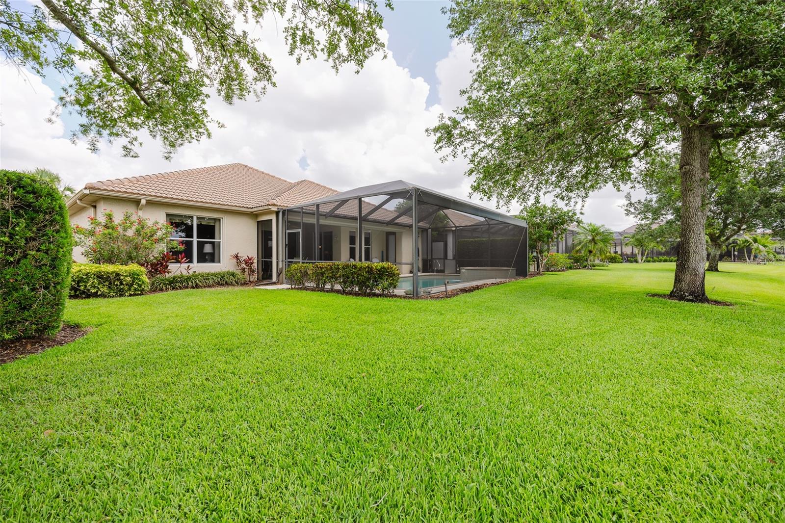 TERN BAY GOLF & CC - Residential