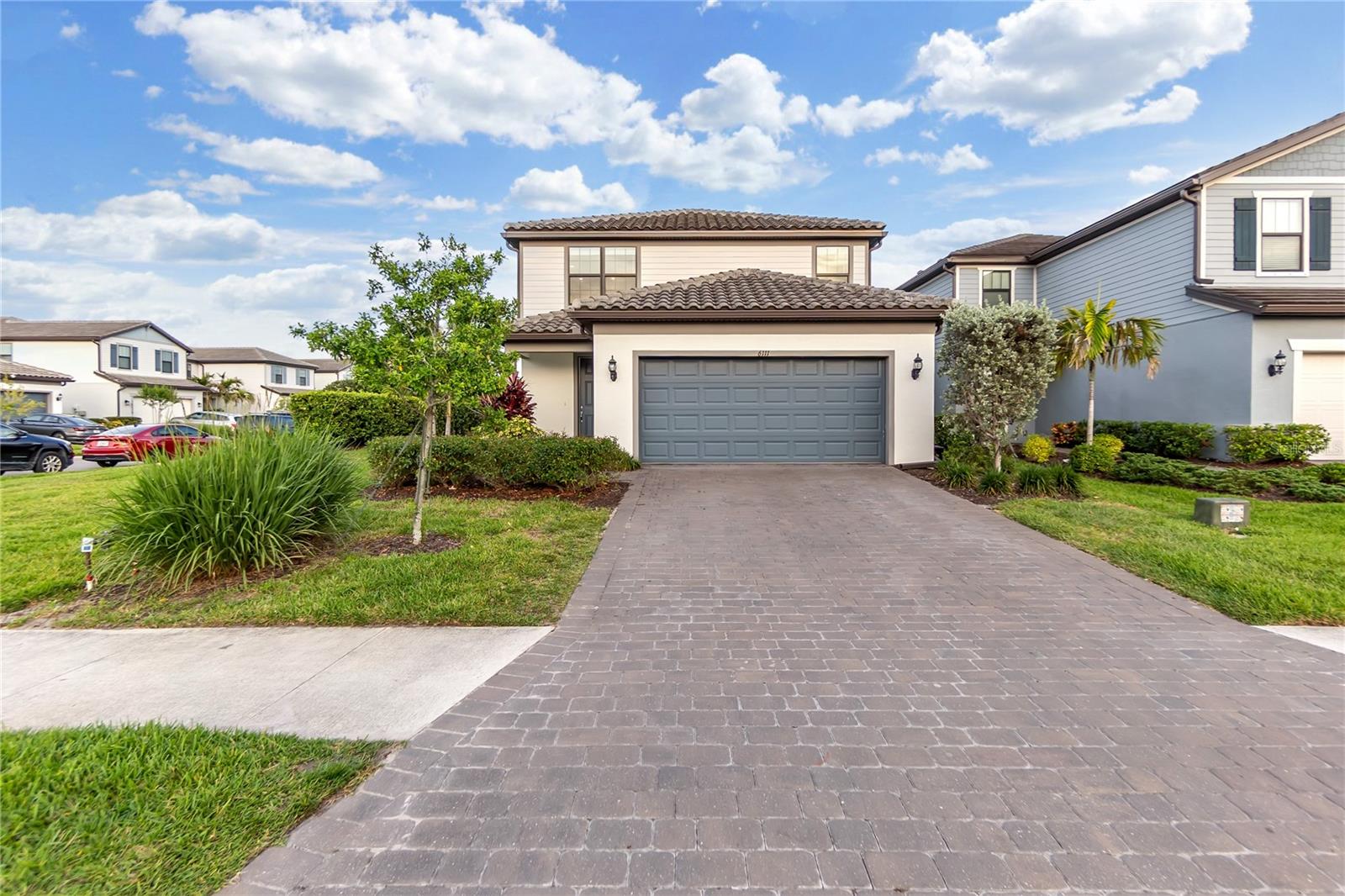 6111 BLUESTAR COURT
