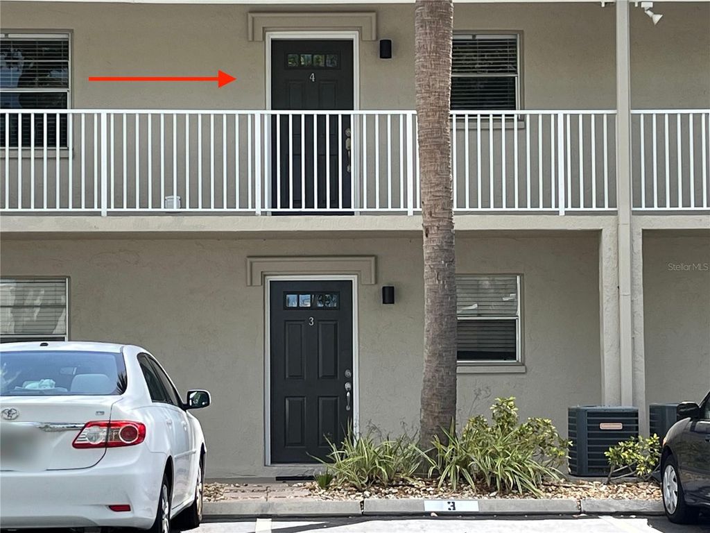 Photo of 900 La Costa Circle #4, Sarasota, FL 34237 (MLS # A4647706)