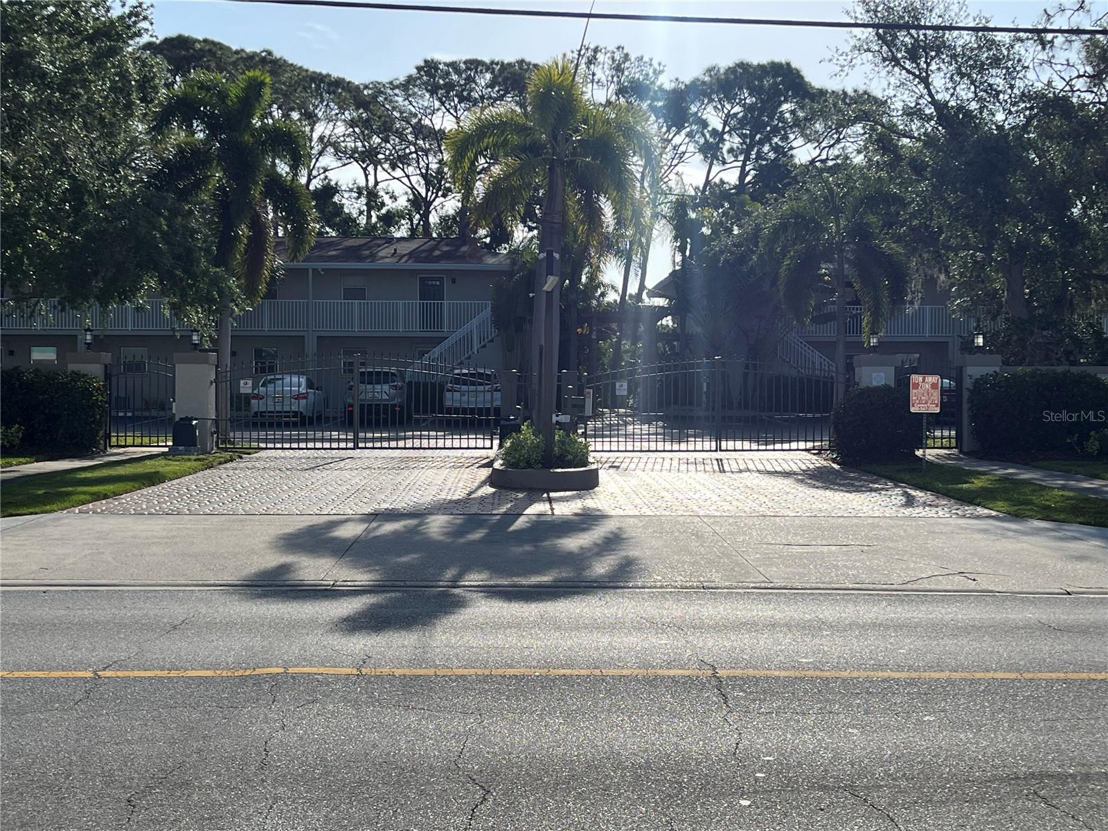 900 LA COSTA CIRCLE 4