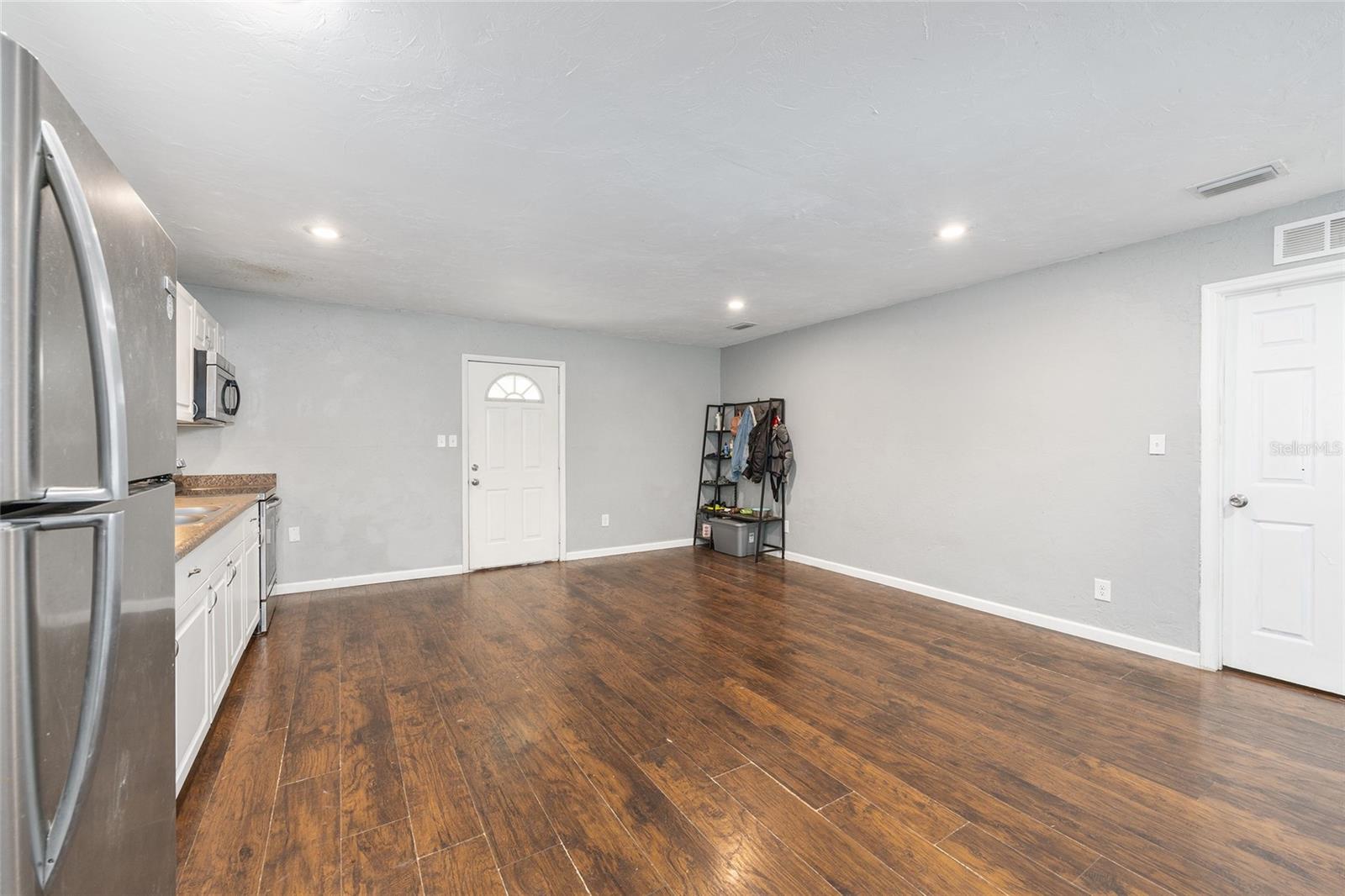 MEADOWS UN 09 - Residential