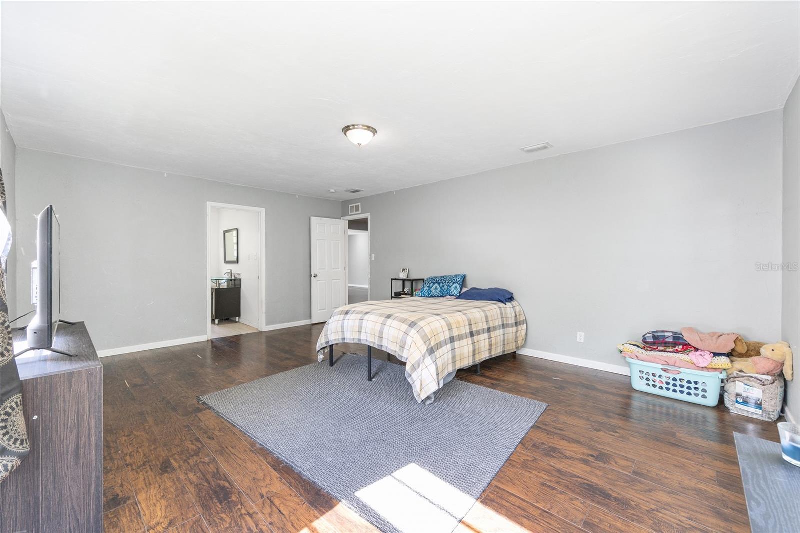 MEADOWS UN 09 - Residential