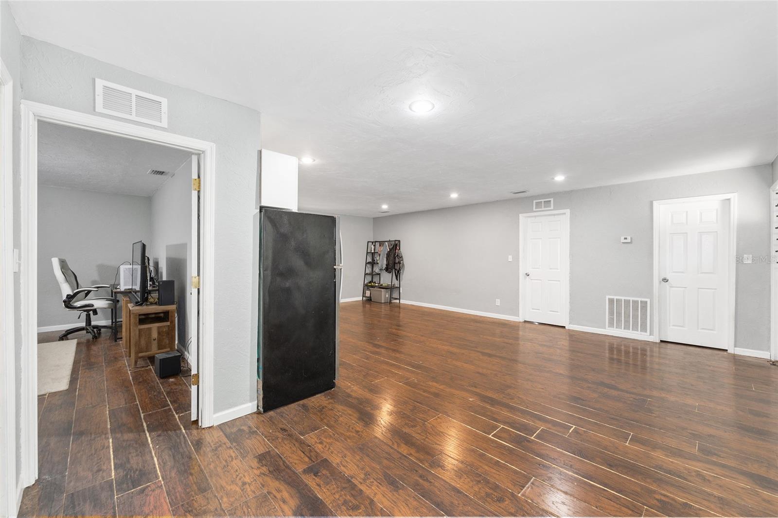 MEADOWS UN 09 - Residential