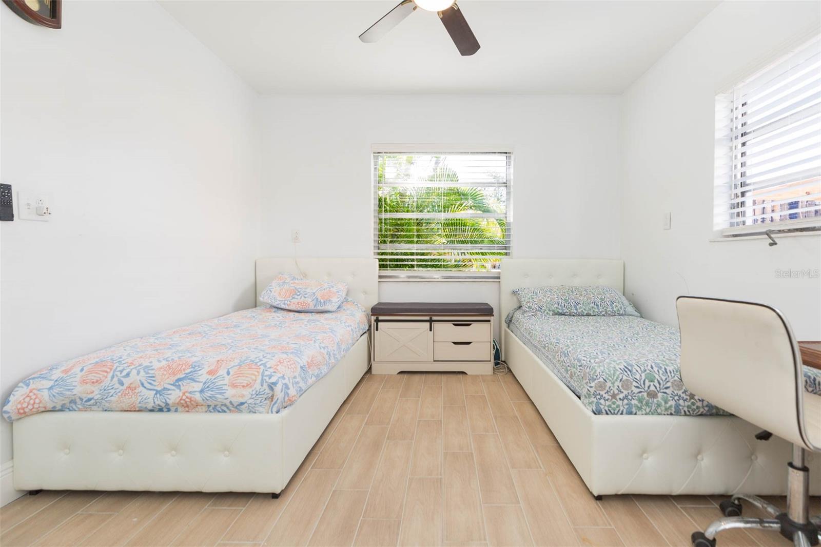 SHORE ACRES OVERLOOK SEC - Residential