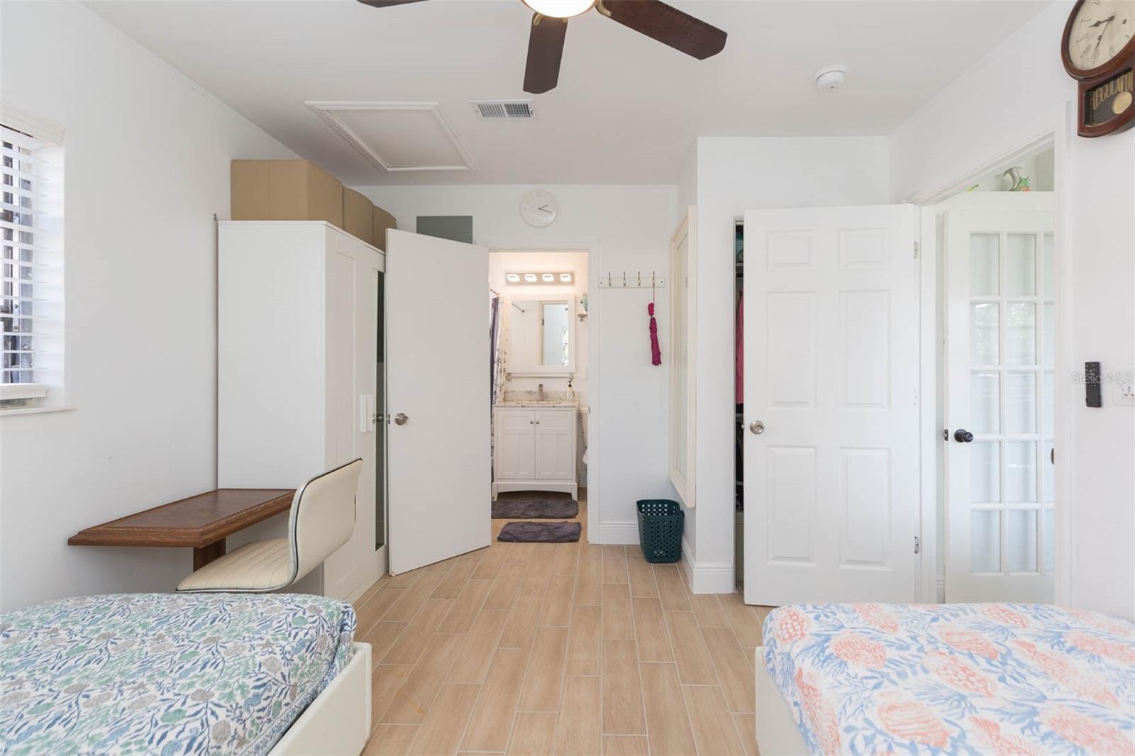 SHORE ACRES OVERLOOK SEC - Residential