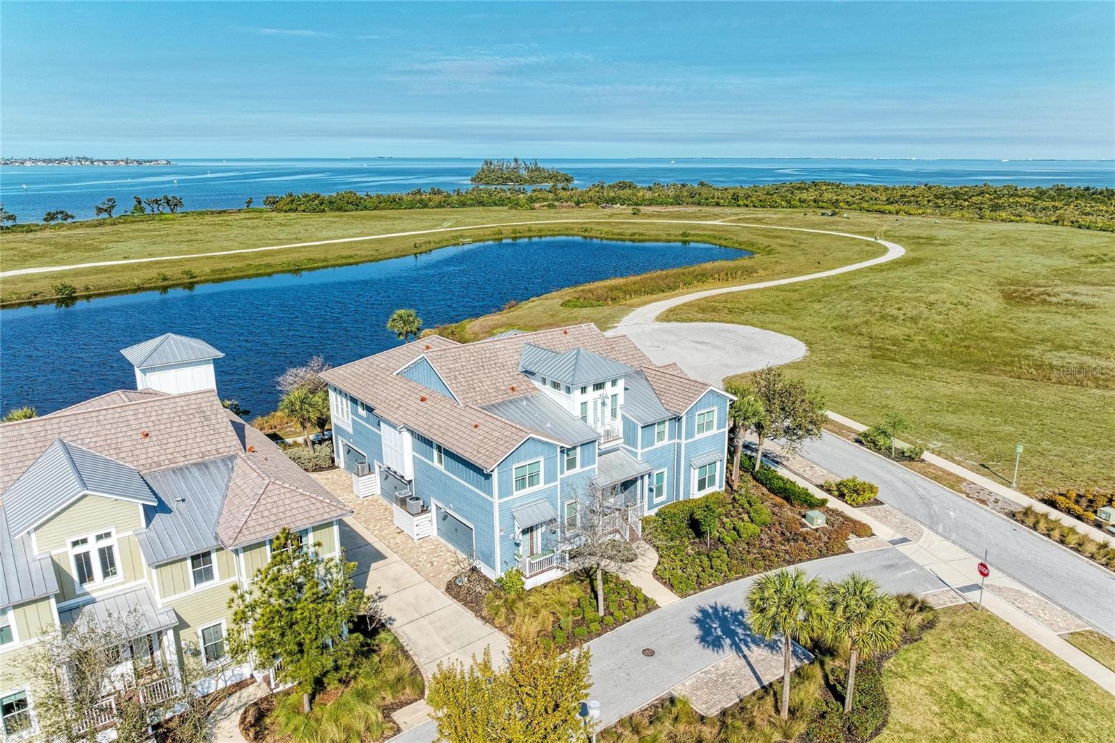 226 SAPPHIRE LAKE DRIVE 201