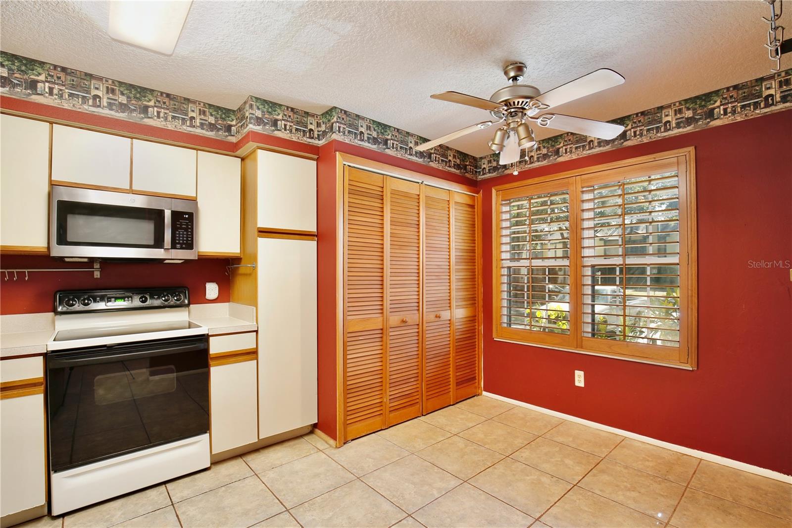 2924 HARBOUR GRACE COURT