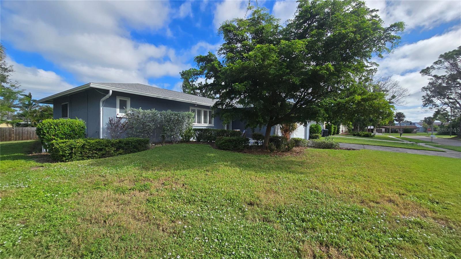 WHITFIELD ESTATES BLKS 14-23 & 26 - Residential