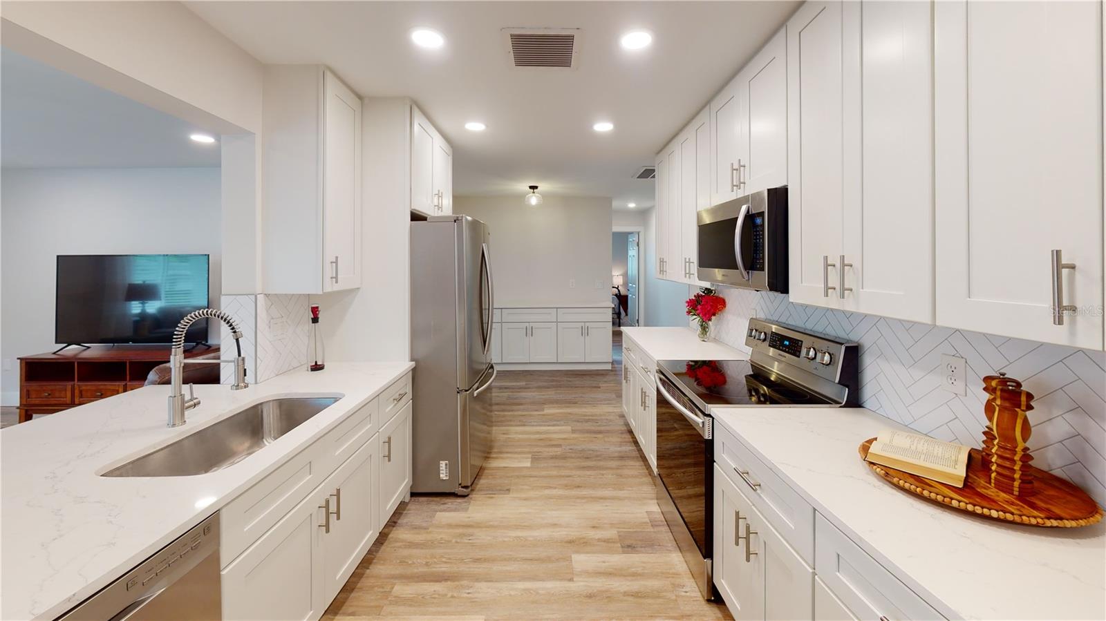 WHITFIELD ESTATES BLKS 14-23 & 26 - Residential
