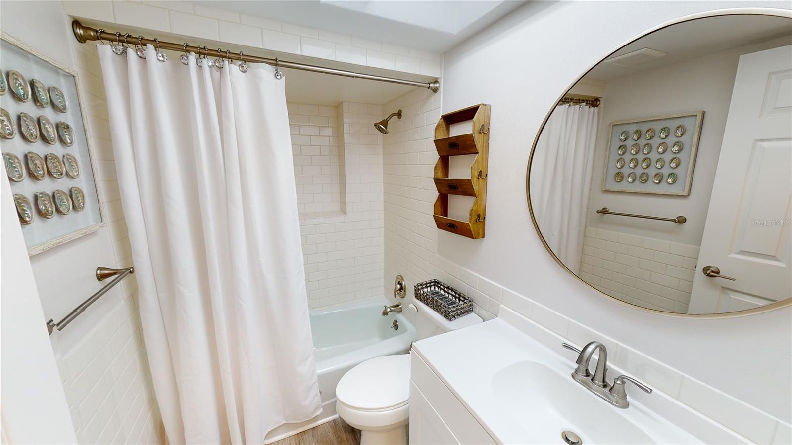 WHITFIELD ESTATES BLKS 14-23 & 26 - Residential