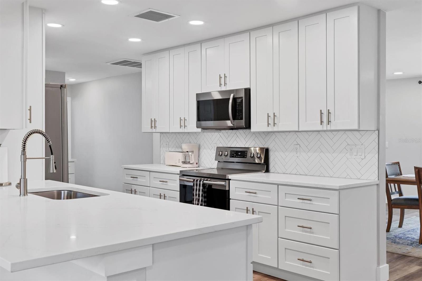 WHITFIELD ESTATES BLKS 14-23 & 26 - Residential