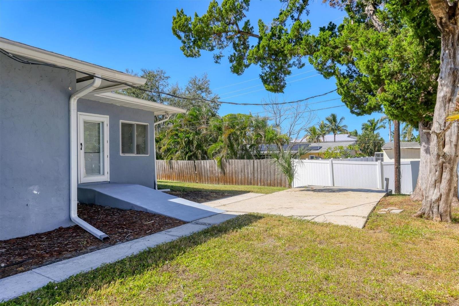 WHITFIELD ESTATES BLKS 14-23 & 26 - Residential