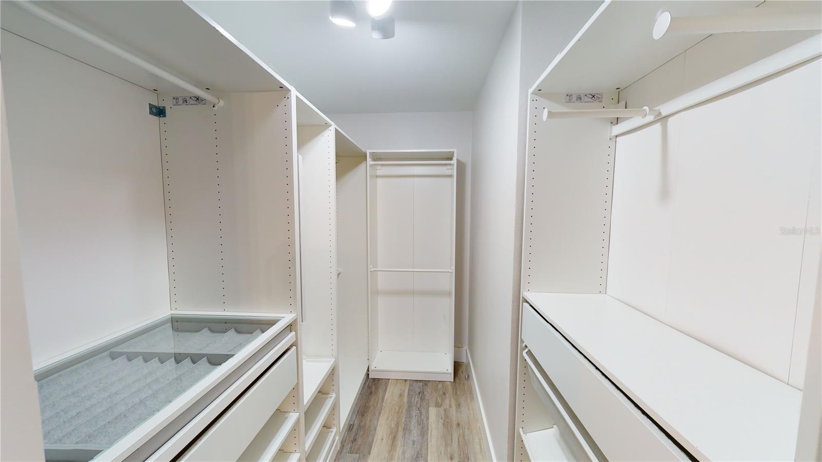 WHITFIELD ESTATES BLKS 14-23 & 26 - Residential