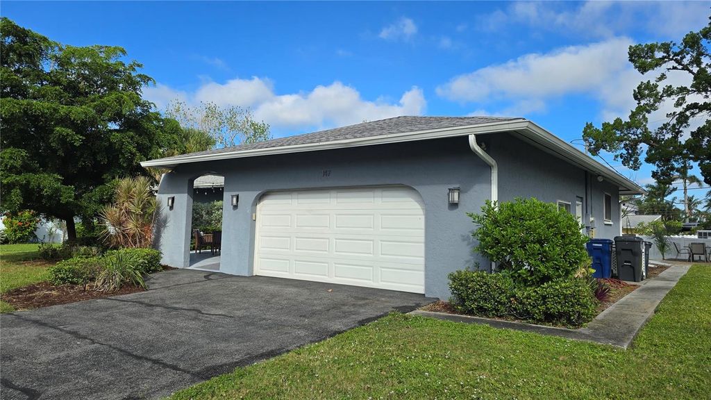 Photo of 147 Adair Avenue, Sarasota, FL 34243 (MLS # A4666450)