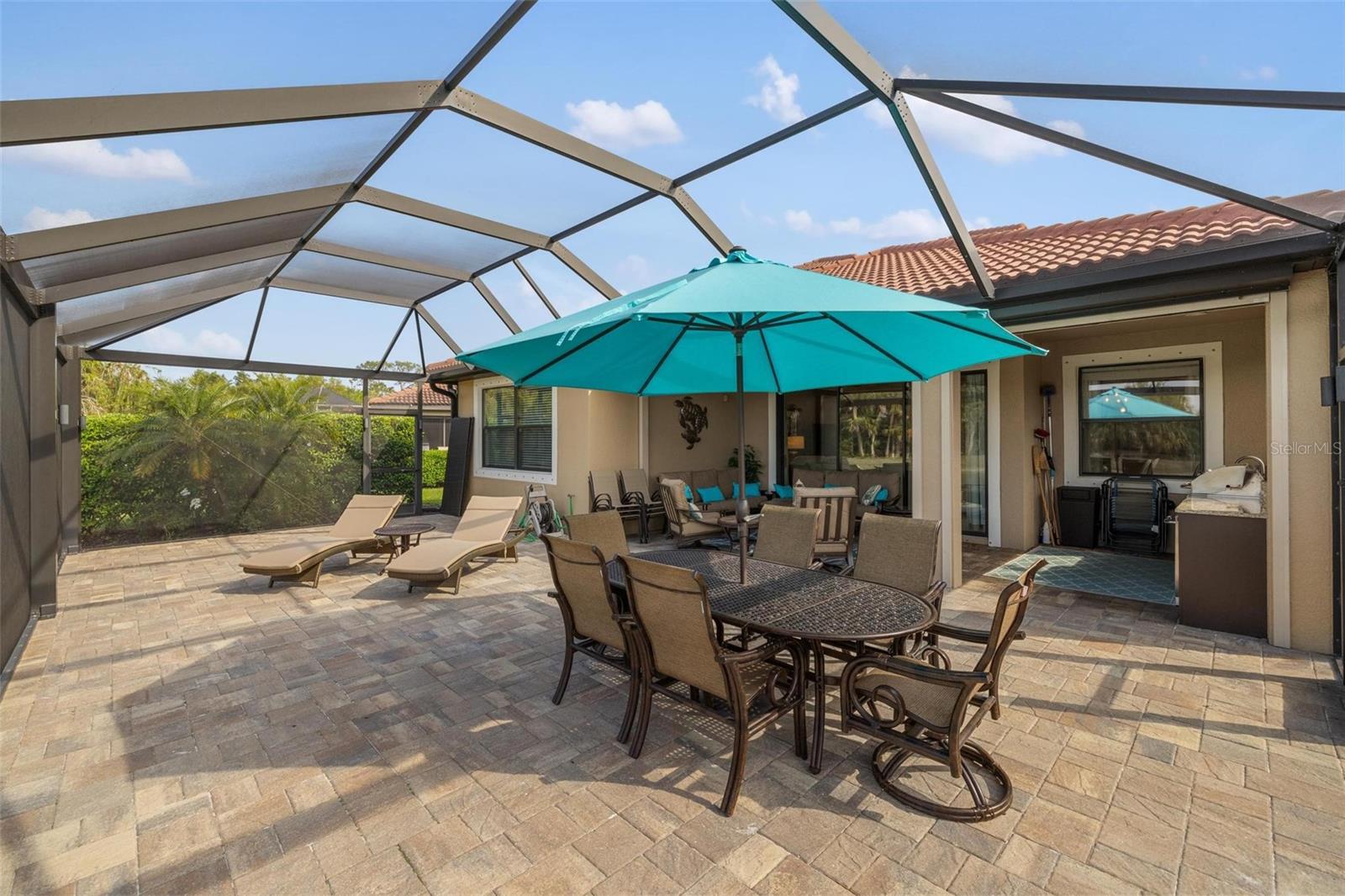WILLOW CHASE - Residential