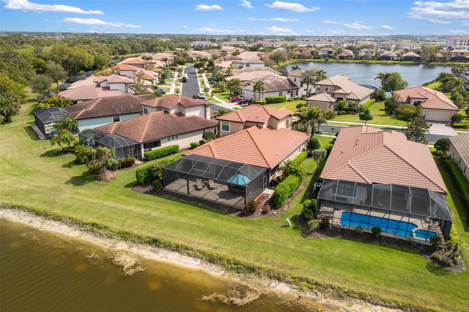 WILLOW CHASE - Residential