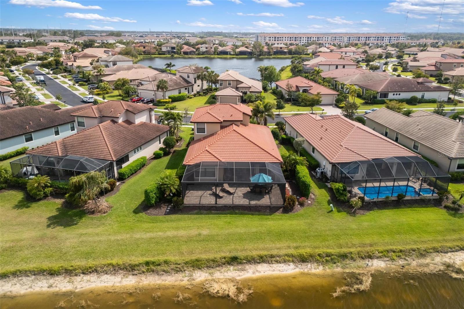 WILLOW CHASE - Residential