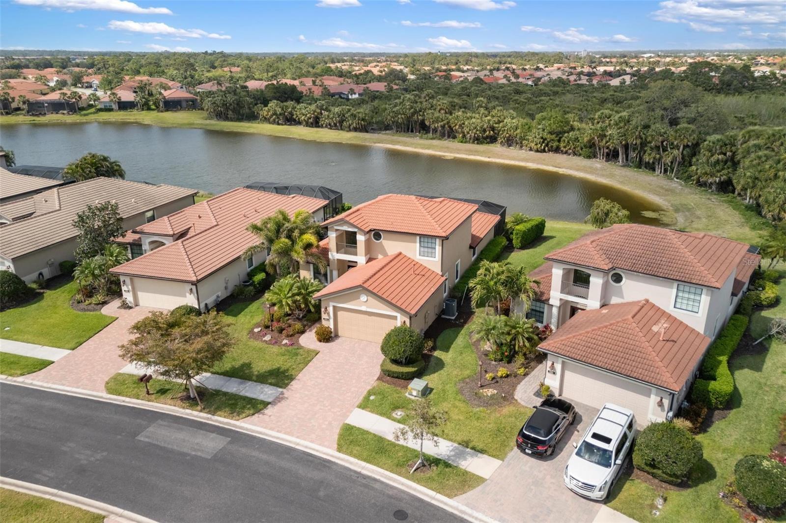 WILLOW CHASE - Residential