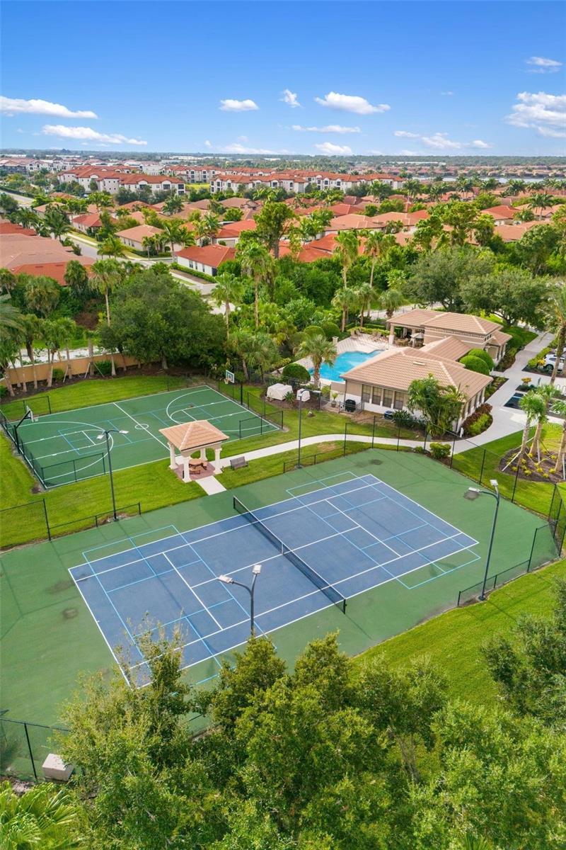 WILLOW CHASE - Residential