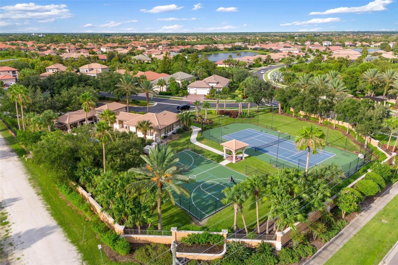 WILLOW CHASE - Residential