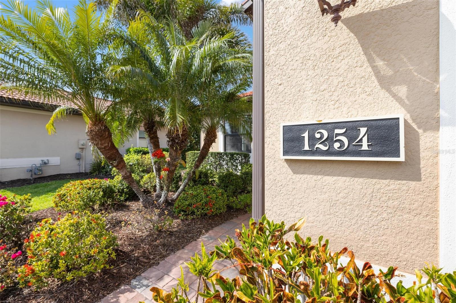 WILLOW CHASE - Residential