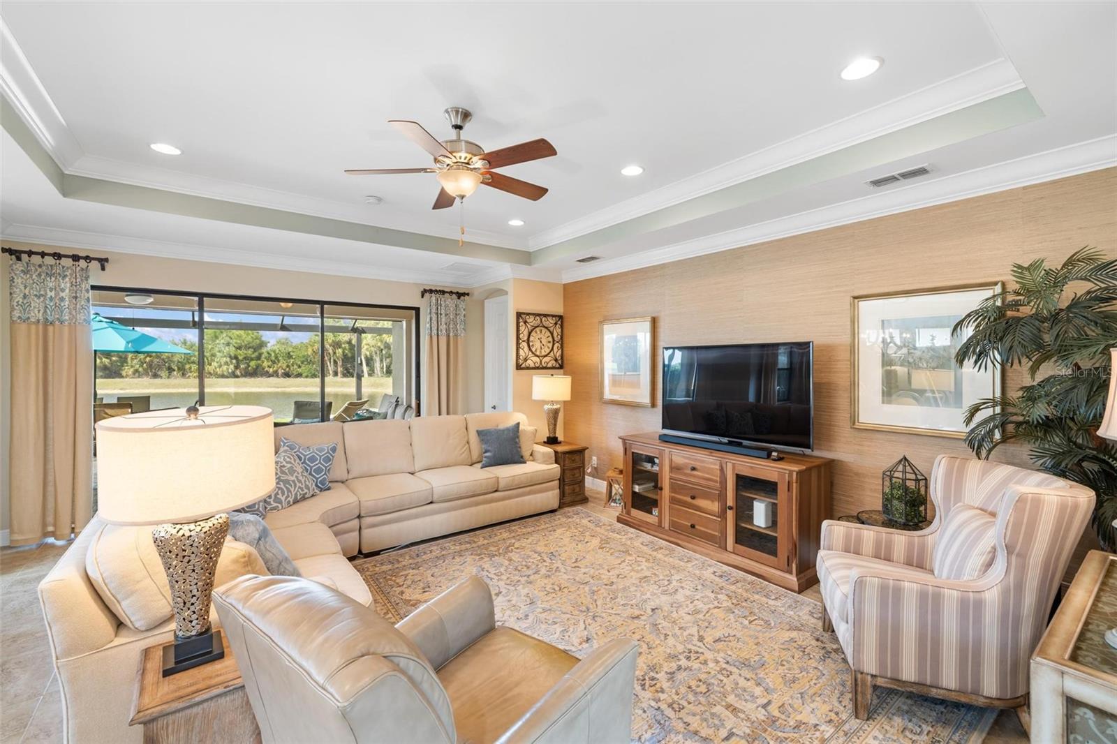 WILLOW CHASE - Residential