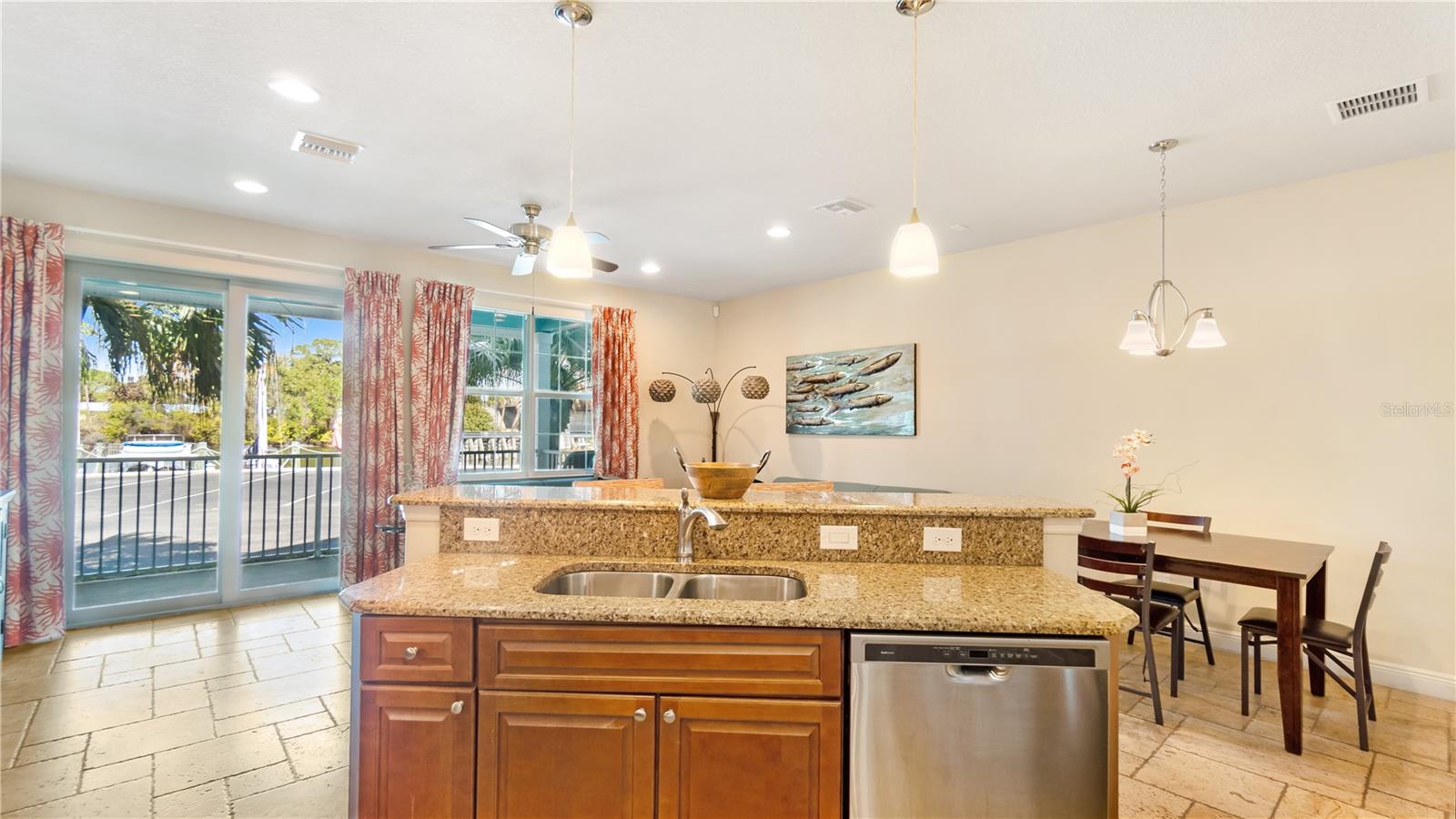 CAPE CROSSING - Residential