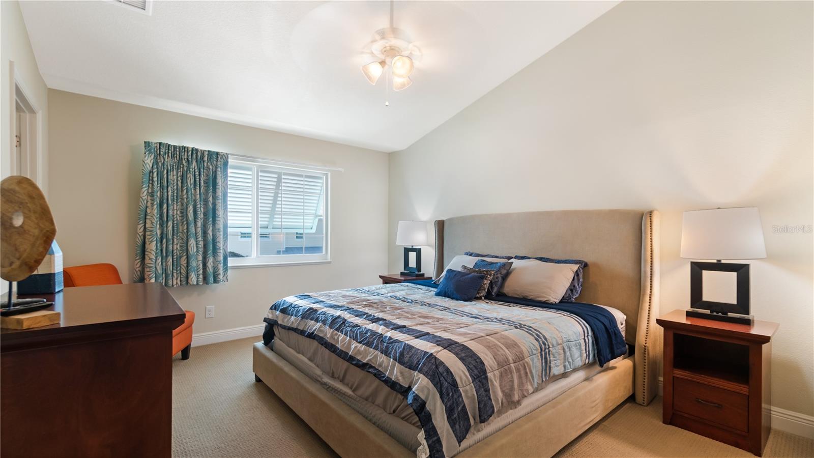 CAPE CROSSING - Residential